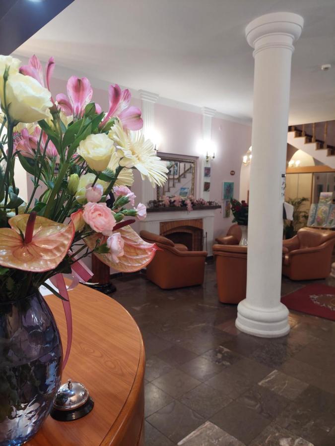 Hotel Rytwiany Palac Eksteriør billede